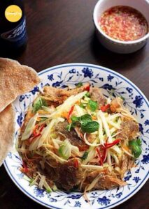 Cách làm gỏi xoài khô cá sặc