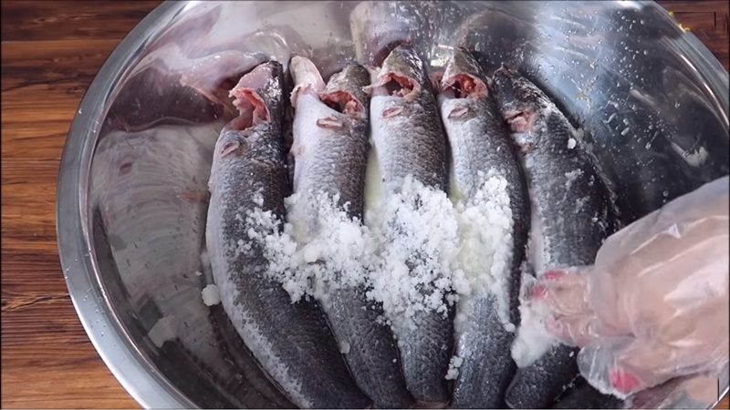 Khô cá lóc – Đặc sản miền tây